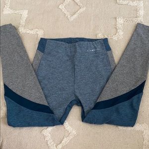 Multicolored leggings with mesh